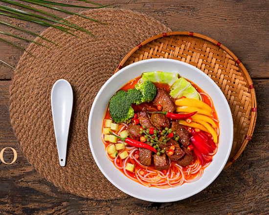 麻辣牛腩米線 Spicy Braied Beef Brisket Rice Noodle